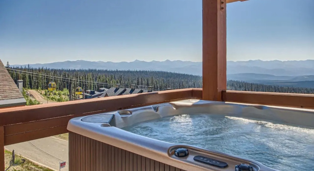 Номер Deluxe The Crescent by Okanagan Premier