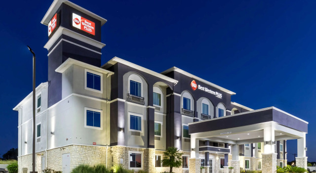 Best Western Plus Pleasanton Hotel, Reserva ahora Hotel Pleasanton Texas