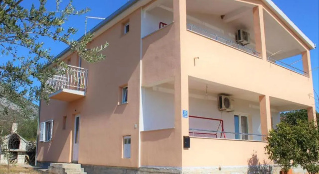 Апартаменты Vesna Apartment