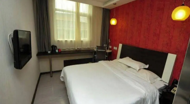 Fairyland Hotel Dongfeng Square - Kunmin, Rezerwuj Hotel Hotele w Kunming z parkingiem, Parking