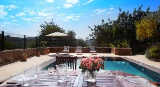 Villa Twin Mountains, Book Villa  