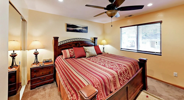 1062 Glenwood Way - 4 Br Home, Забронировать Дом для отпуска Коттеджи Саут-Лейк-Тахо, Коттедж