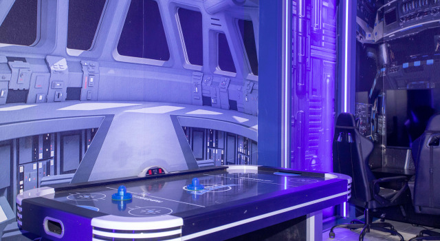 Super luxury home with cinema and game room near Disney