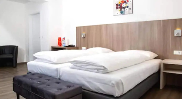 Двухместный номер Standard с балконом sevenDays Hotel Boardinghouse Kirchheim