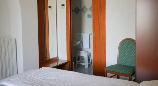 Двухместный номер Standard с балконом и с видом на озеро Hotel Veronesi