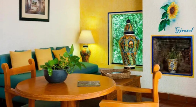 Четырёхместный полулюкс Hotel Racquet Cuernavaca