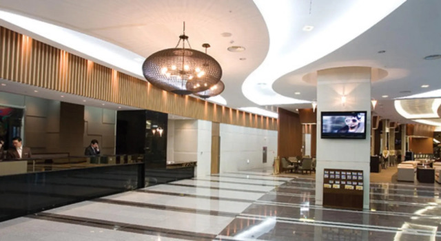 Mayhills Resort