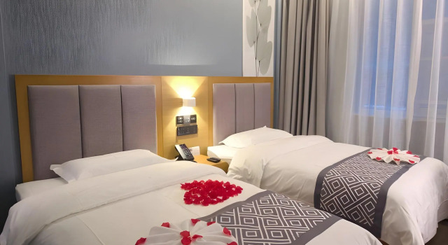 GreenTree Inn Puyang Ruifengyuan Business Hotel, Varaa Hotelli Puyang Henan
