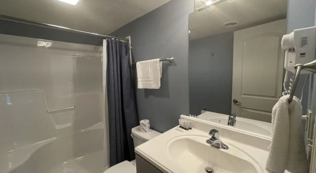 Люкс с 2 комнатами Harbour Square Suites