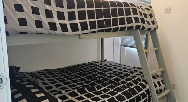 Modern 2-bedroom Apartment, Near Central London, Varaa Huoneisto Asunnot kohteessa Merseyside, Huoneisto