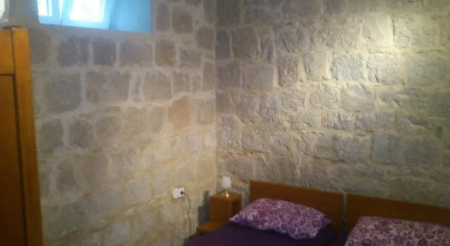 Eldi Apartments