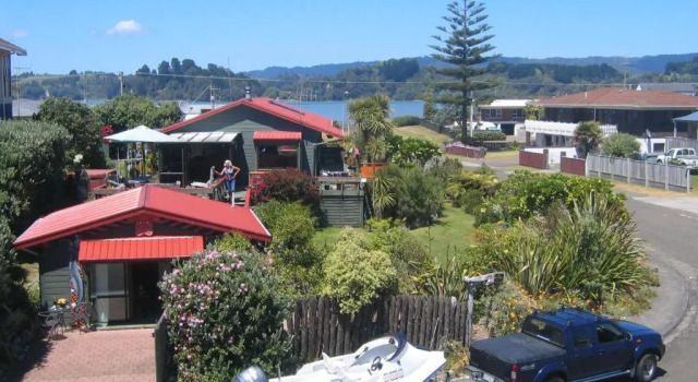 Коттедж Moanarua Beach Cottage
