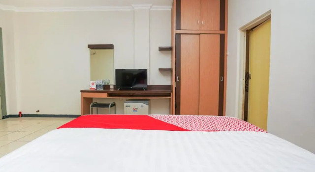Deluxe chambre SUPER OYO 2075 Graha Marina