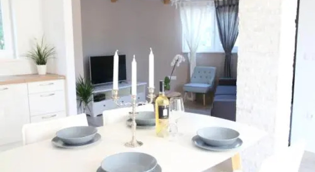 Apartments Tisno
