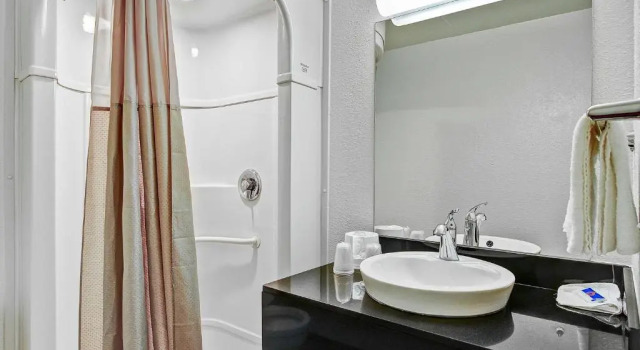 Четырёхместный номер Standard Motel 6-Green Bay, WI