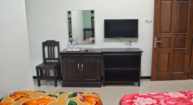 Hotel Ratna