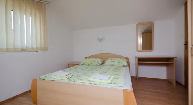 Apartments Borka, Prenota Appartamento Hotel a Isole Quarnerine con parcheggio, Parcheggio