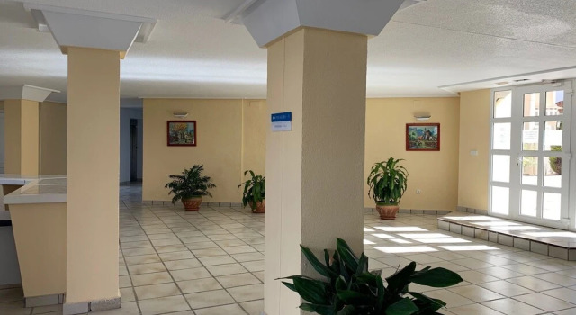 Sunny apartment in Albir el Point, Забронировать Апартаменты/квартира Отели Альфас-дель-Пи с бассейном, Бассейн