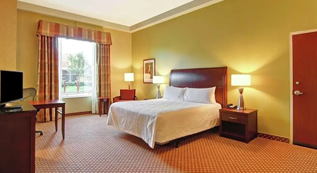 Номер Premium Hilton Garden Inn Ottawa Airport