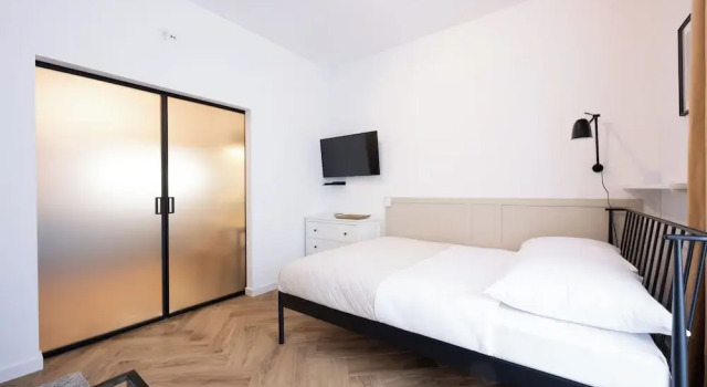 Native Apartments Pułaskiego 6, Забронировать Апартаменты/квартира Отели Кракова с парковкой, рядом с Церковь Святого Франциска Ассизи, Парковка