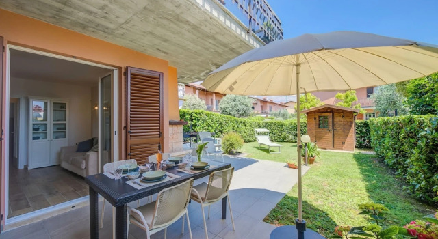 Семейные апартаменты La Casa Accanto With Shared Pool