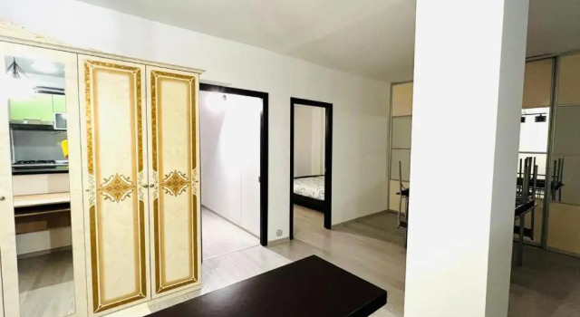ConfortModert FLAT3 Rooms, Rezerwuj Apartament Hotele w Carpathians - Romania z parkingiem, Parking