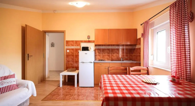Апартаменты с 2 комнатами с балконом и с видом на море Apartments Veronika
