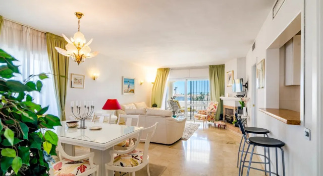 MA1 Marvelous 2 bedroom apt close to everything Roomservice, Забронировать Отель Отели Марбелья 4 звезды, рядом с Playas del Duque, 4*