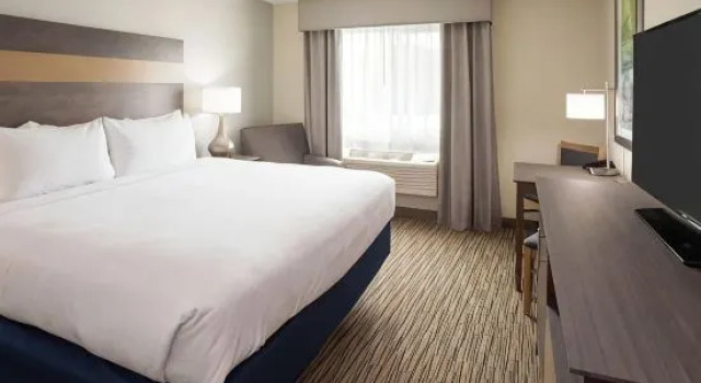 Двухместный люкс Executive c 1 комнатой Little Crow Hotel & Conference, Trademark by Wyndham
