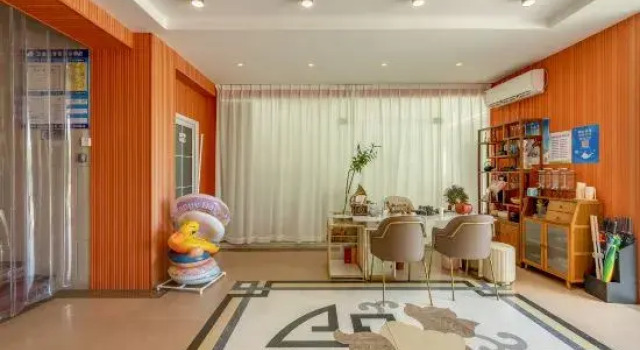 Holiday Kangaroo Homestay (Beihai Silver Beach Branch)