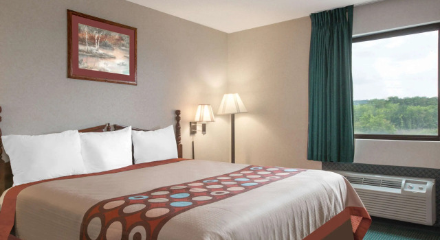 Budgetel Inn & Suites