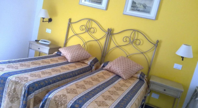 Двухместный номер Standard с балконом и с видом на море Hotel Rocce Azzurre