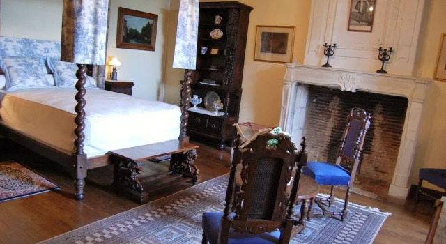 Chateau De Crazannes, Book Hotel Crazannes Charente-Maritime