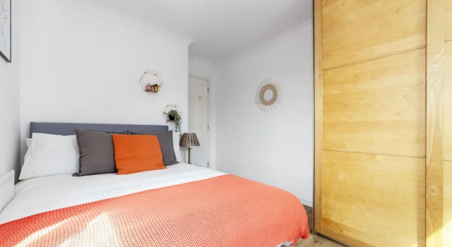 Homely 2-bed Apartment in London