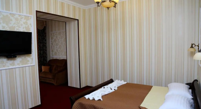 Полулюкс BeSt Hotel and Restaurant complex