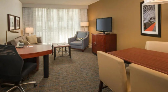 Люкс Residence Inn Bethesda Downtown