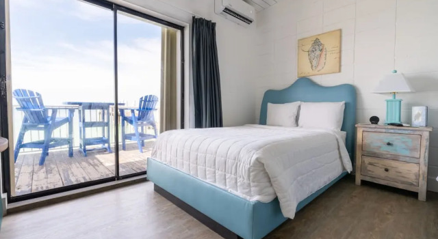 Четырёхместный номер Standard с видом на море Edgewater Lodge