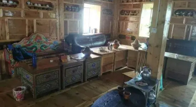 Daocheng Lingyunlou Homestay