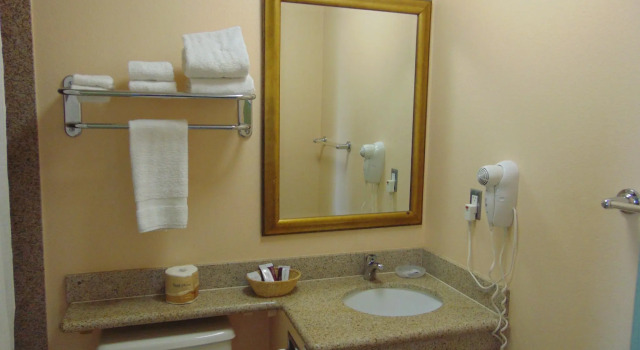 Четырёхместный номер Standard Corcoran Country Inn