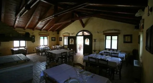 Rooms Alla Beccaccia, Book Hotel Hoteller i Valbandon med pool, Swimmingpool