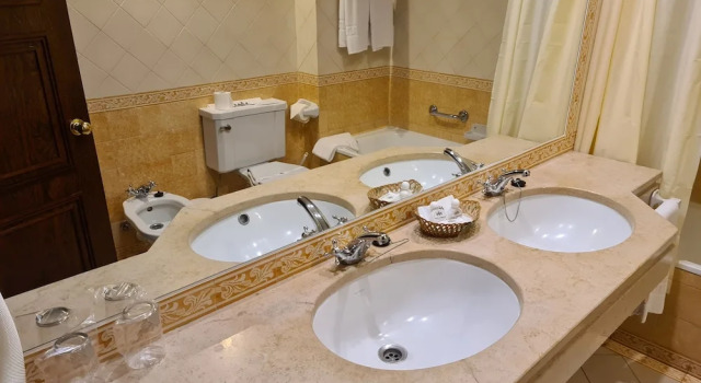 Двухместный номер Standard Hotel Urgeirica