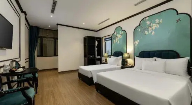 Номер Premium Azen Lakeside Hotel & Travel