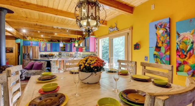 Коттедж Bike, Hike & Ski: Artsy Steamboat Springs Retreat!