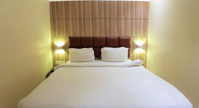 Hexa Wellington