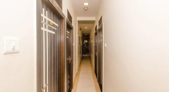 Flagship 8544 Hotel Bentleys