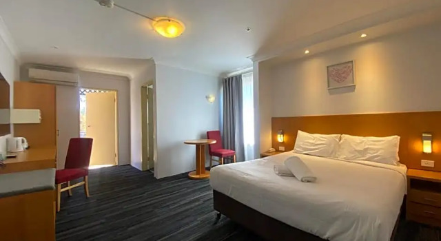 Номер Standard с балконом Garden Lodge Sydney Hotel