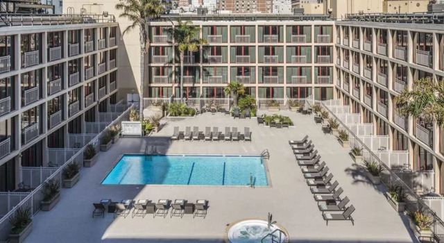 Hilton San Francisco Union Square, Забронировать Отель Бизнес-отели Сан-Франциско, рядом с Saint Francis Memorial Hospital, 4* 5*