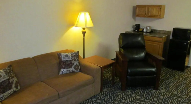 Люкс Fireside Inn and Suites