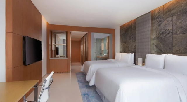 Четырёхместный номер Standard с видом на город The Westin Haikou