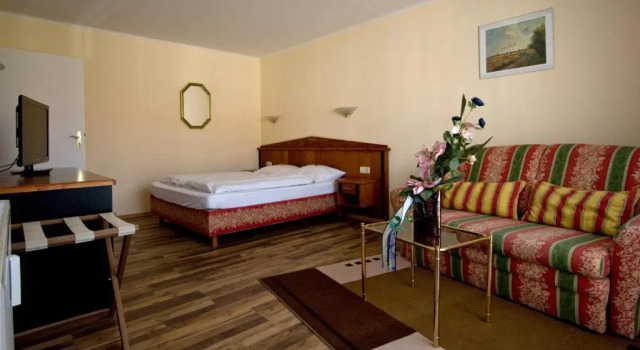 Трёхместный номер Standard Aparthotel Landau an der Isar